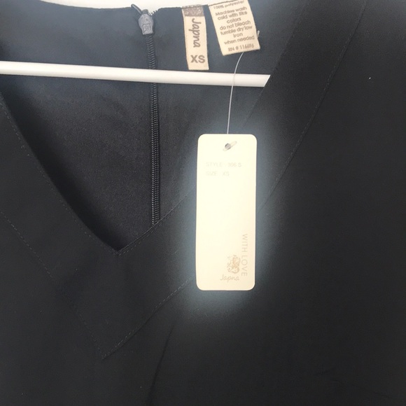 Black mini dress - Picture 2 of 4